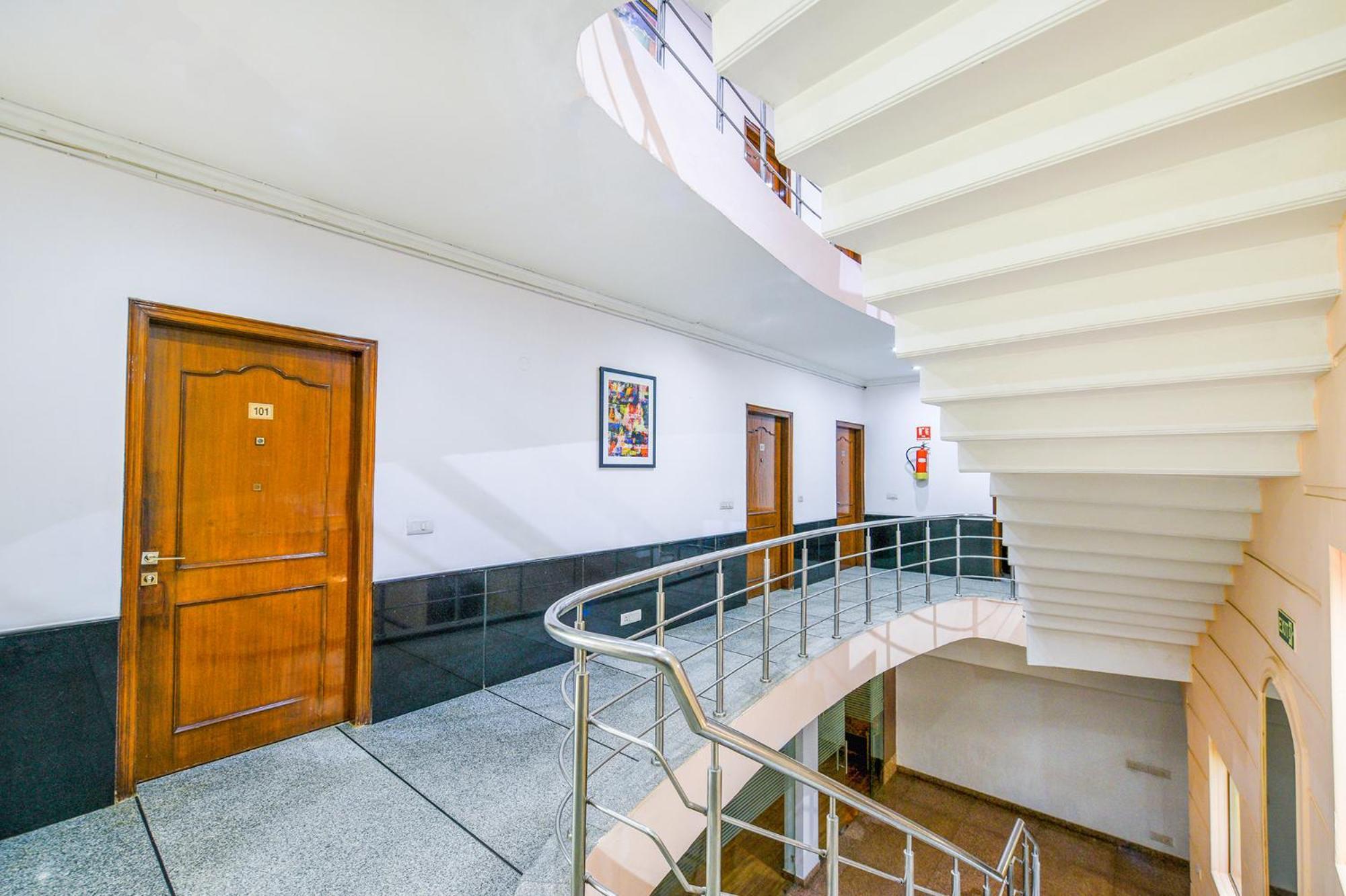 Hotel Exotica Leisure Valley, Гургаон Екстериор снимка
