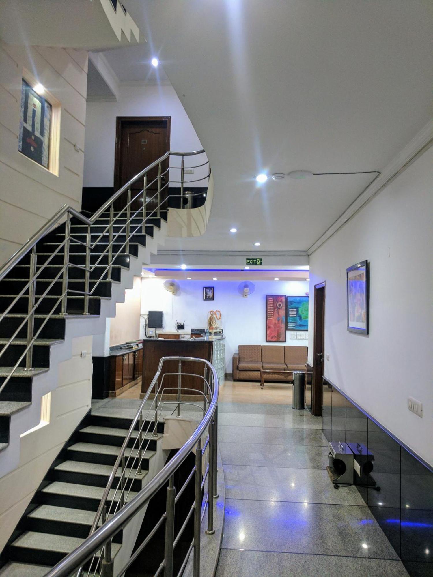 Hotel Exotica Leisure Valley, Гургаон Екстериор снимка